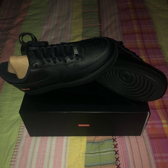 Nike Air Force 1 x Supreme - Picture 6 of 8